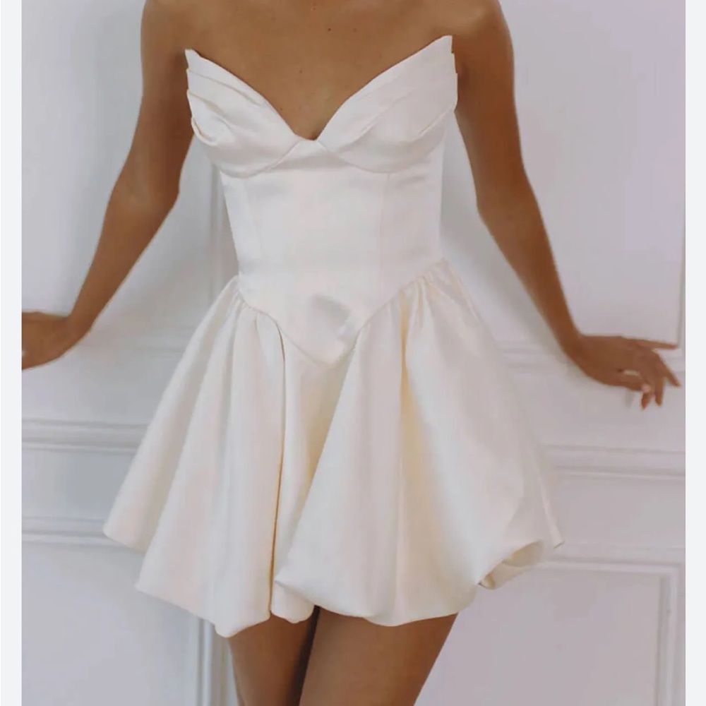 Bardot Avella Bubble Hem Mini Dress In Ivory NWT